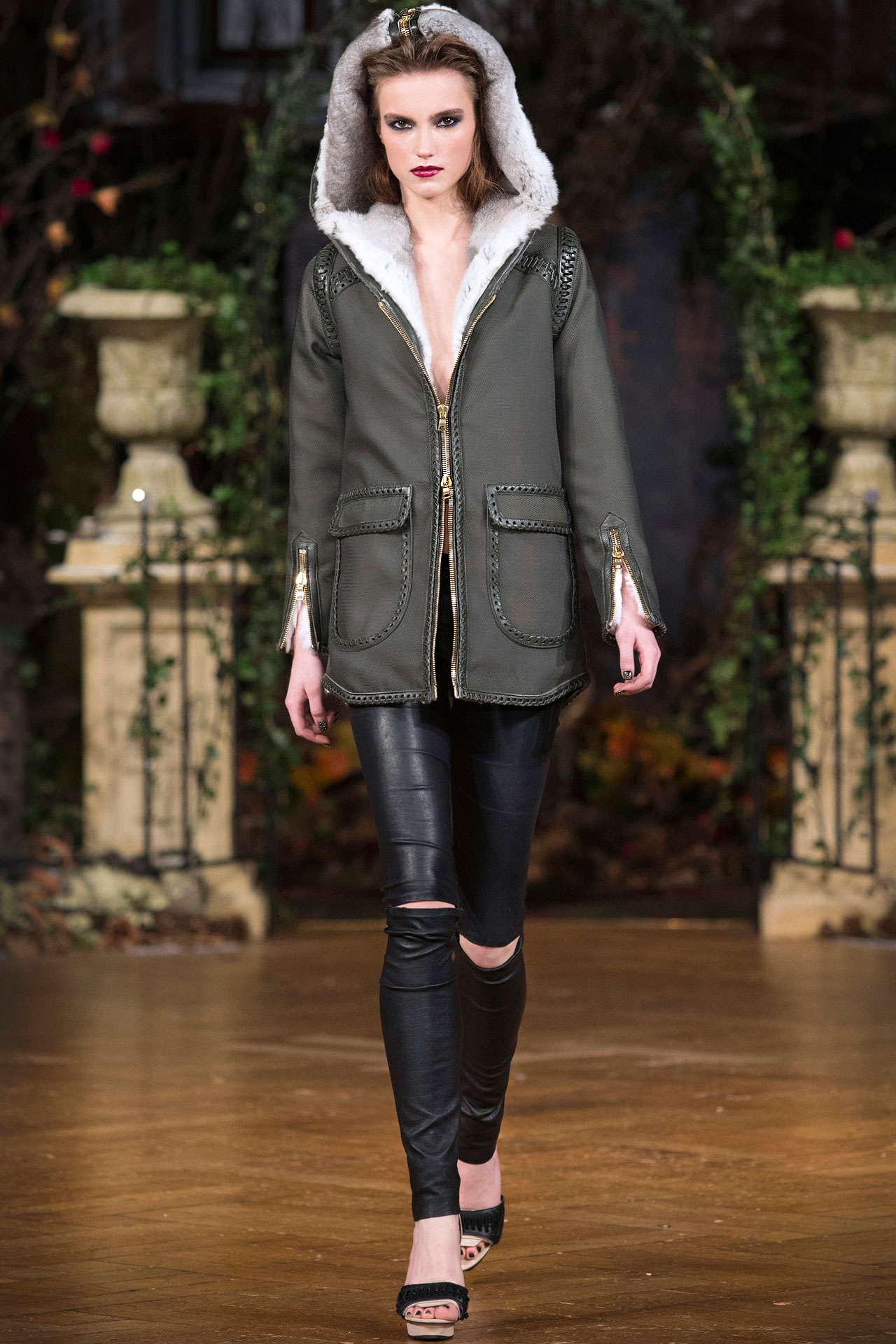 AW16  LOOK 12