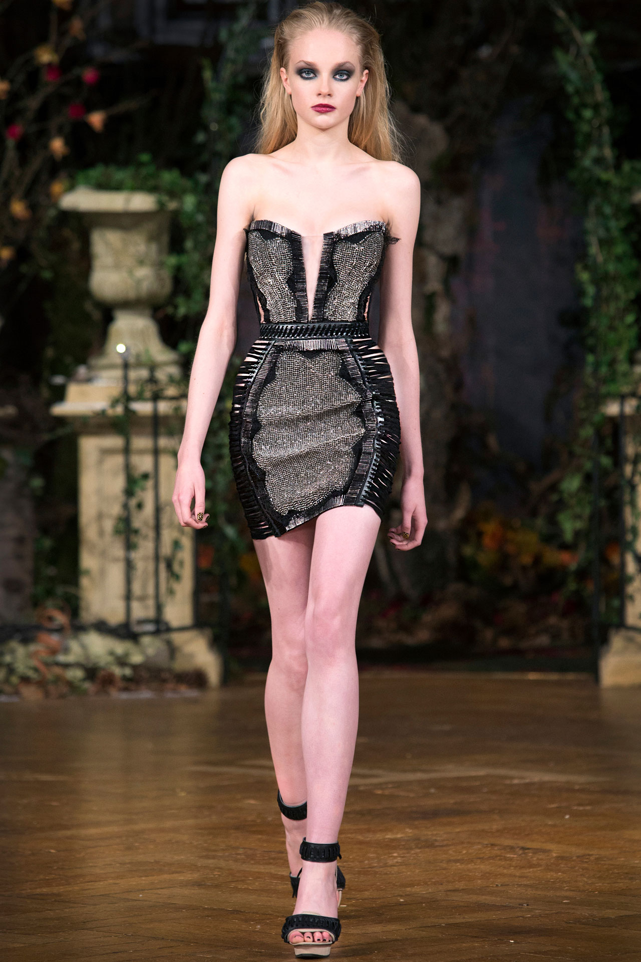 AW16  LOOK 16