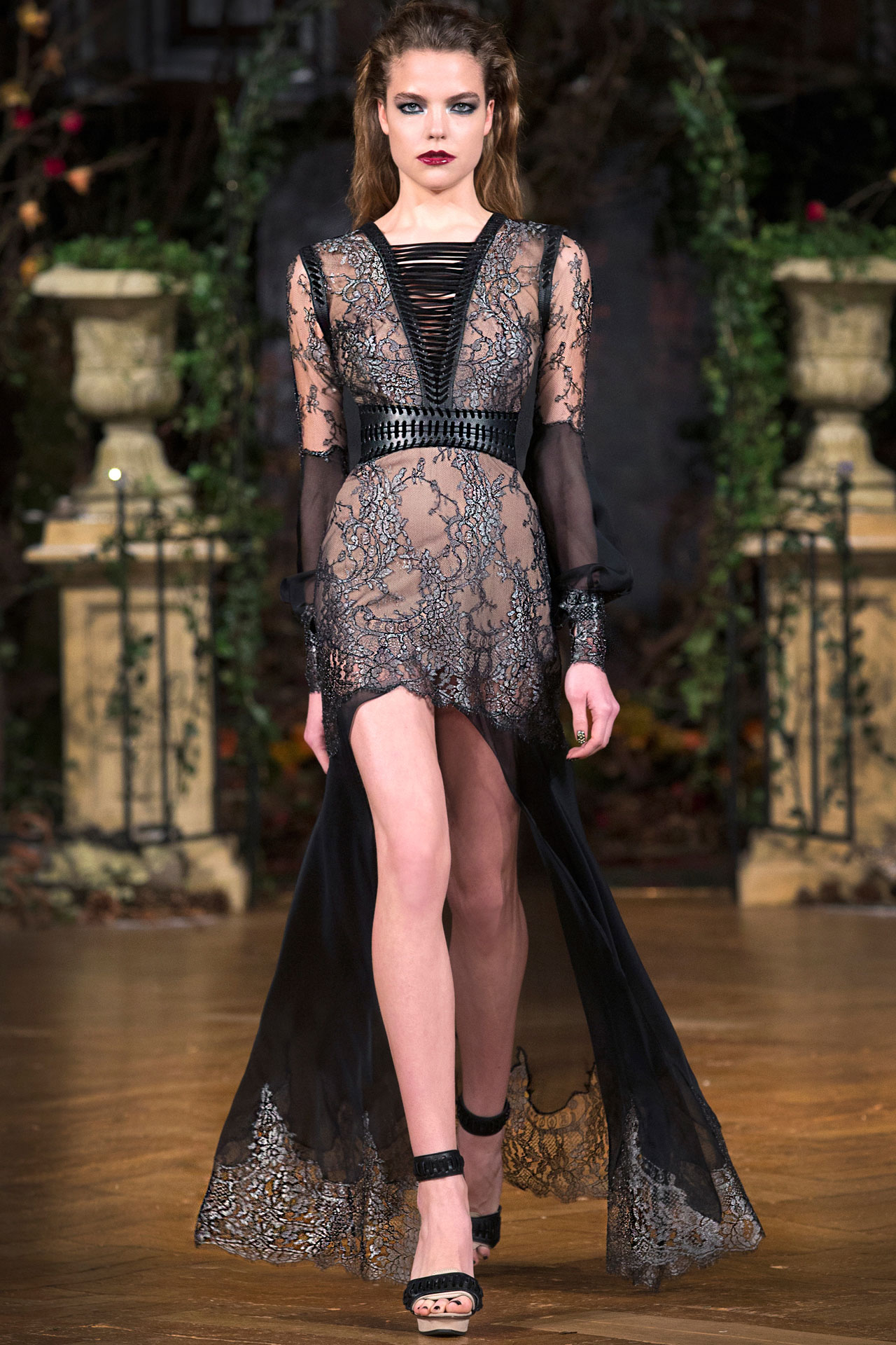 AW16  LOOK 35