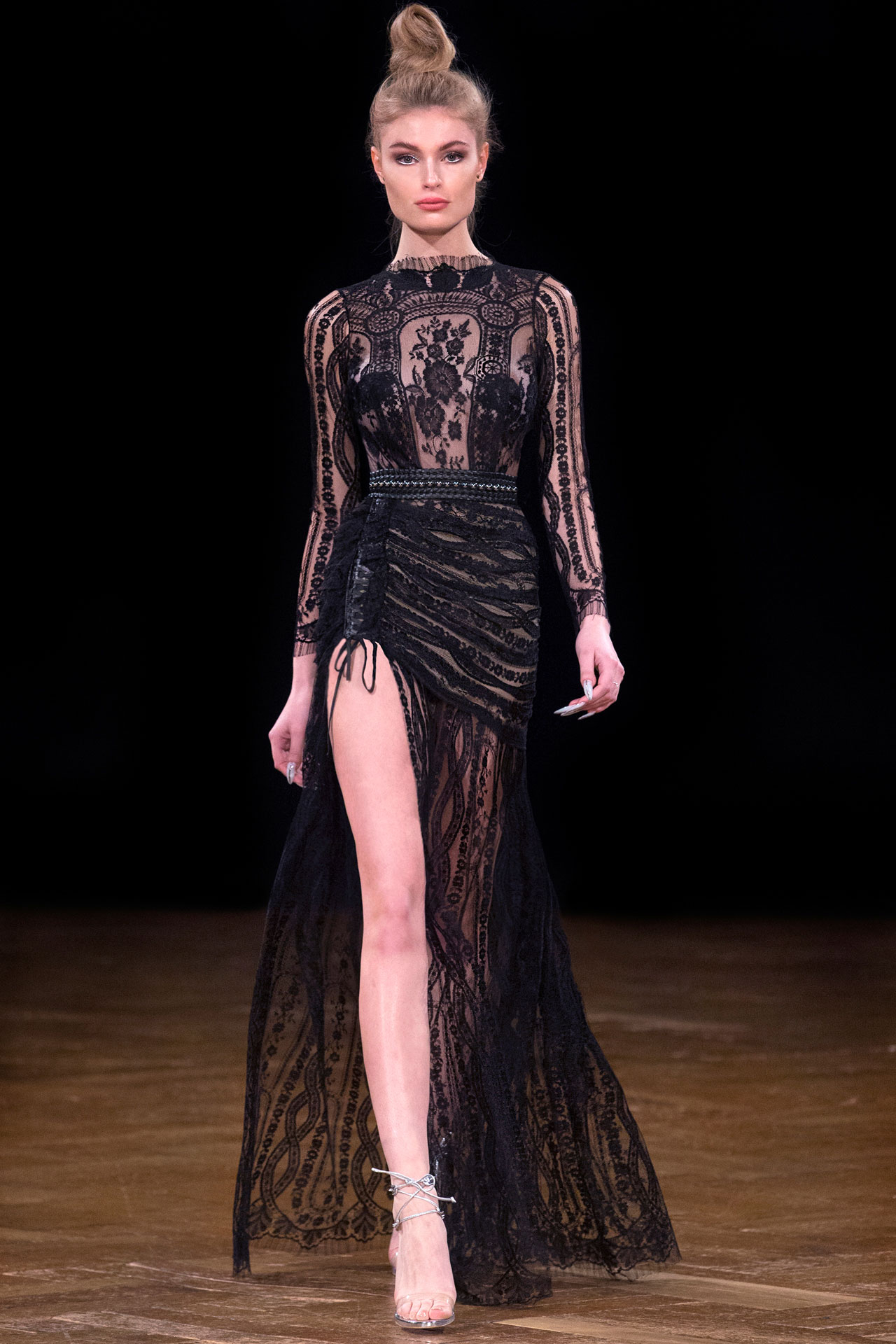 AW18 LOOK 30